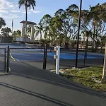 Marina Paradise