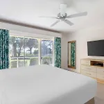 Hilton Vacation Club Charter Club Naples Bay
