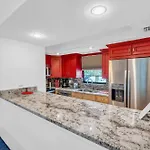 First Floor Deluxe Condo -Updated And Chic