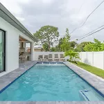 Sparkling New Vanderbilt Beach Luxury Escape