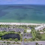 Walk To Lowdermilk Beach From This Amazing & Cute Condo With Back Bay Views