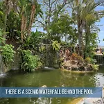 Spend Your Vacation In Luxury With Pool Views #243