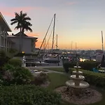 Cove Inn On Naples Bay
