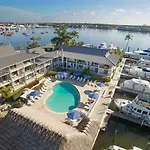 Cove Inn On Naples Bay