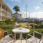 Cove Inn On Naples Bay