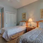 **Gorgeous First Floor Villa In Greenlinks Of Lely -Relax By The Pool, Golf At 2 Courses Or Enjoy Happy Hour Next Door!**