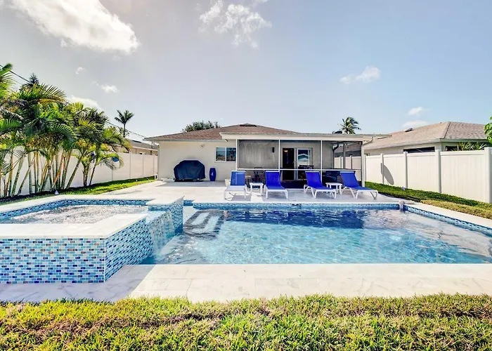 Naples Vacation Home Private Pool And Hot Tub!