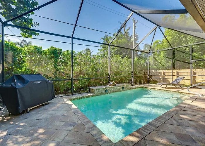 Chic Naples Retreat With Private Heated Pool And Lanai