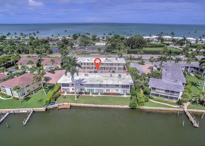 Walk To Lowdermilk Beach From This Amazing & Cute Condo With Back Bay Views