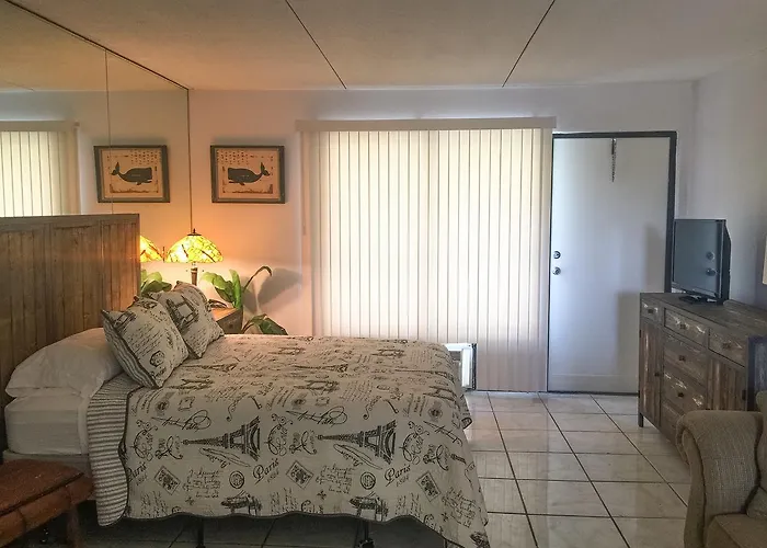 Capri Lodge