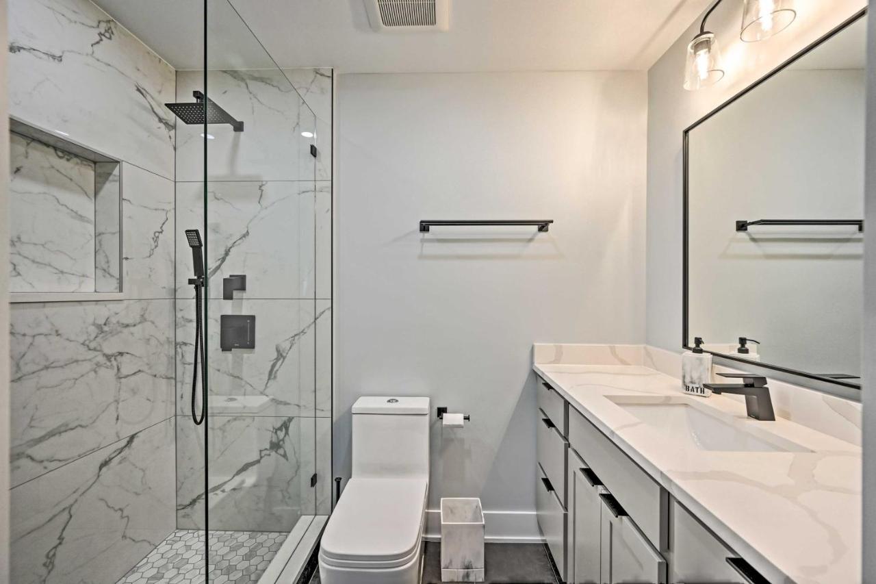 With Patio Less Than 1 Mi To Beaches! *
