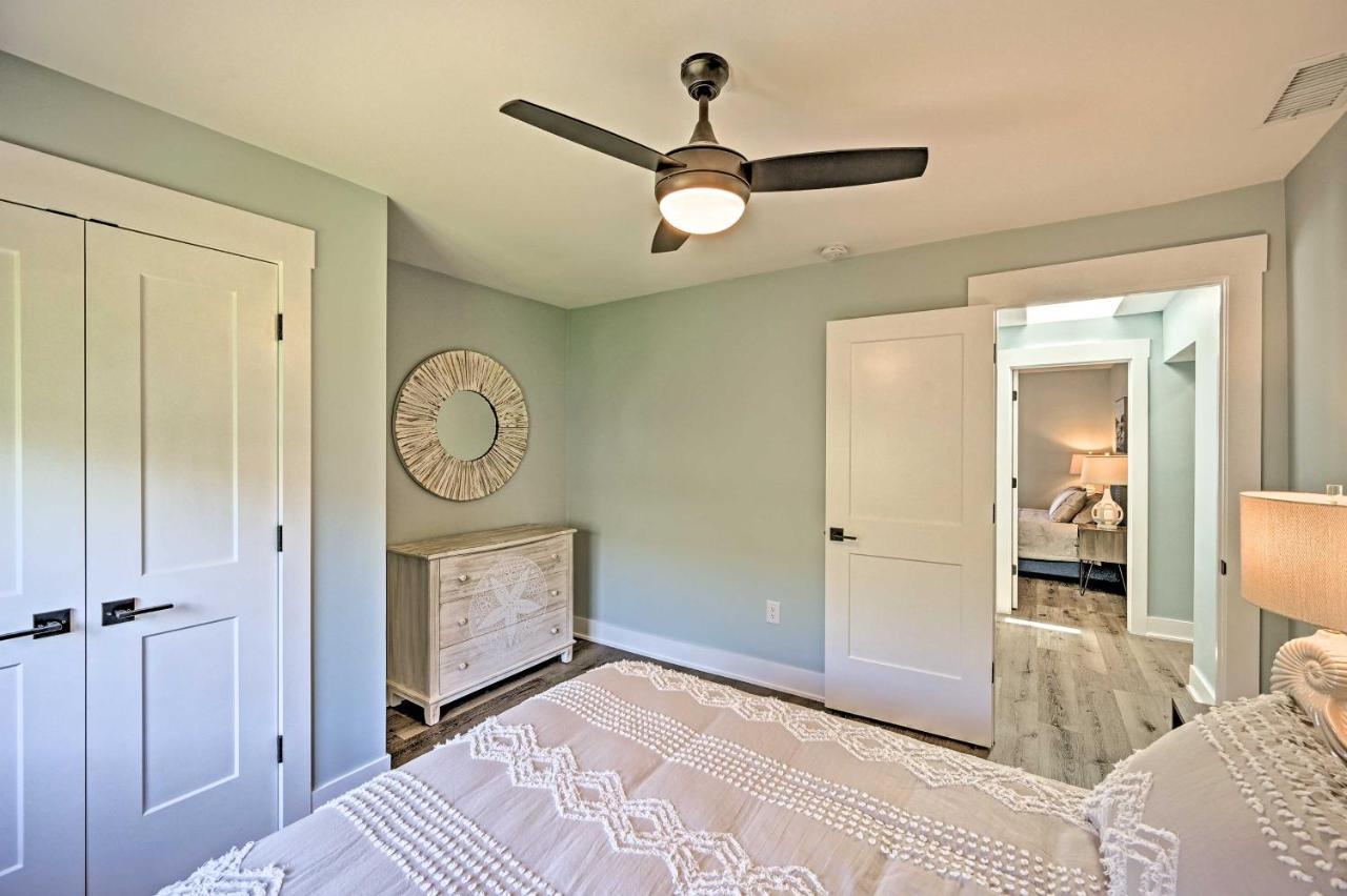 With Patio Less Than 1 Mi To Beaches! *
