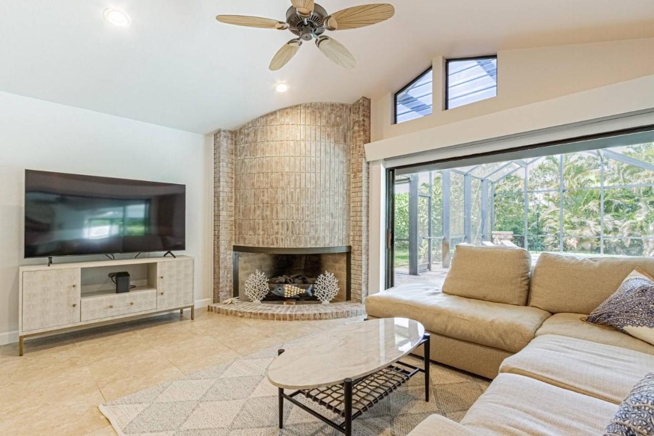 Kings Blvd Private Garden View * Naples