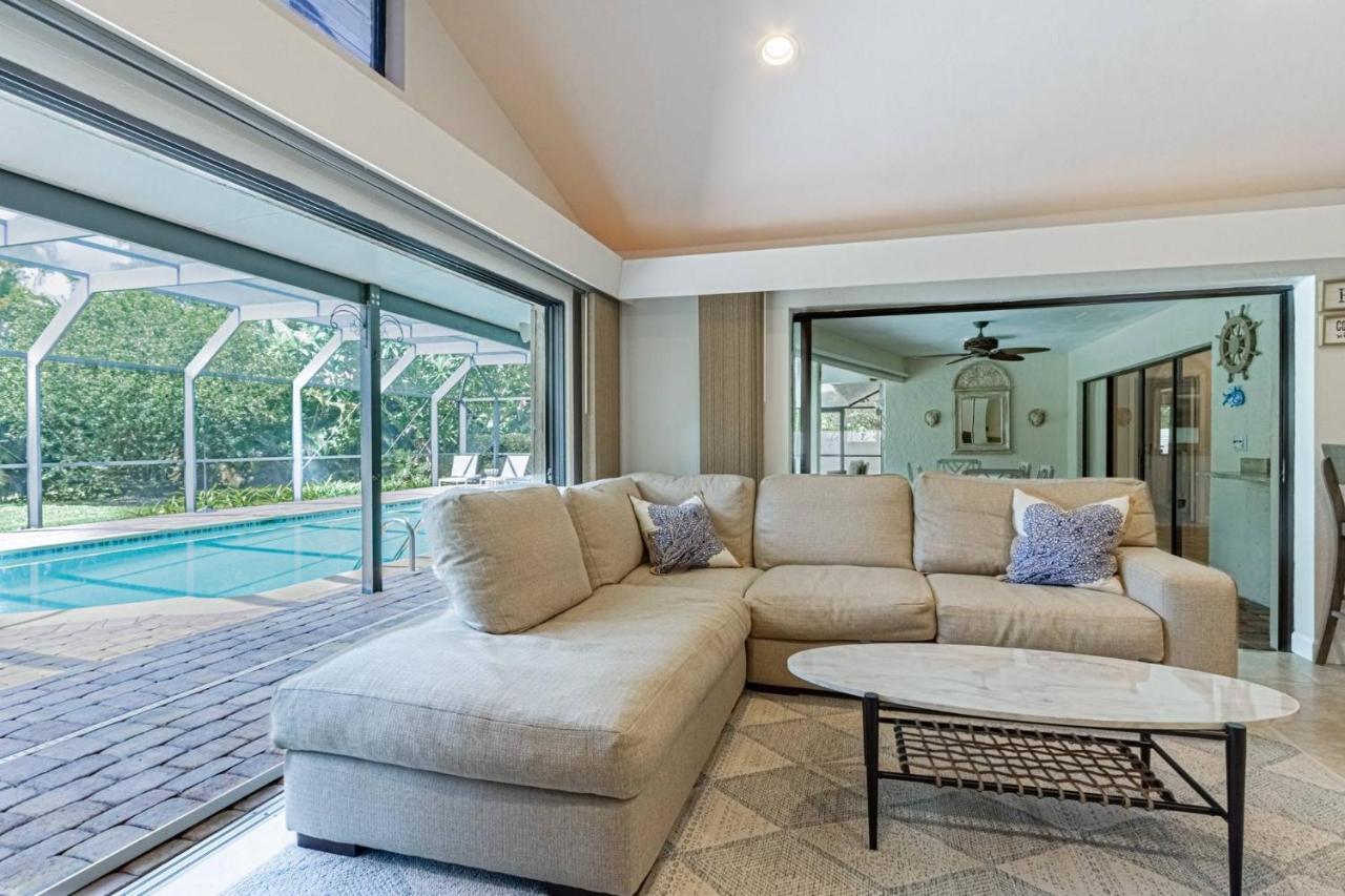 Holiday home Kings Blvd Private Garden View