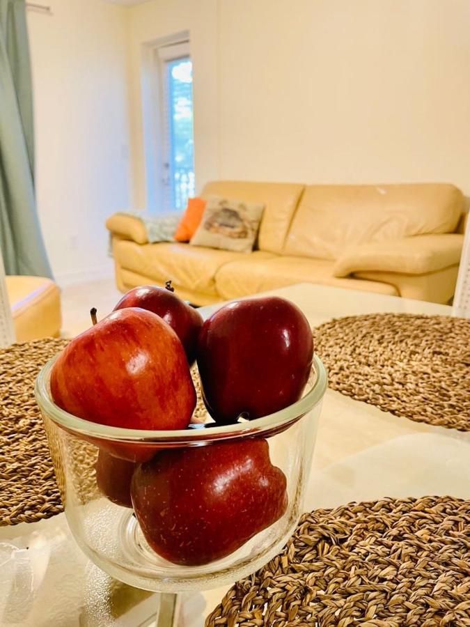 Sunny And Relaxing 2br With Parking! Apartment Naples