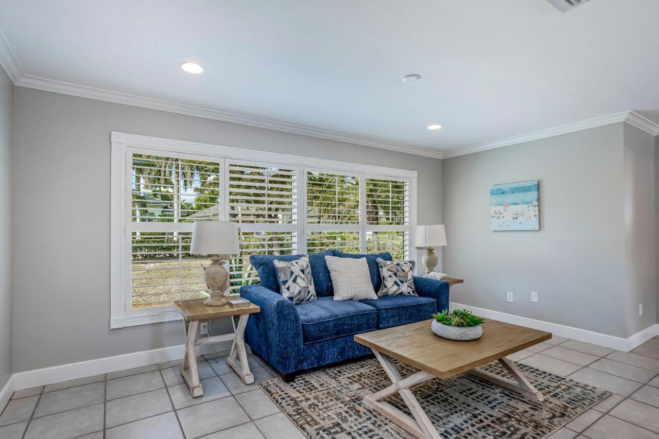 Retreat At The Moorings Naples