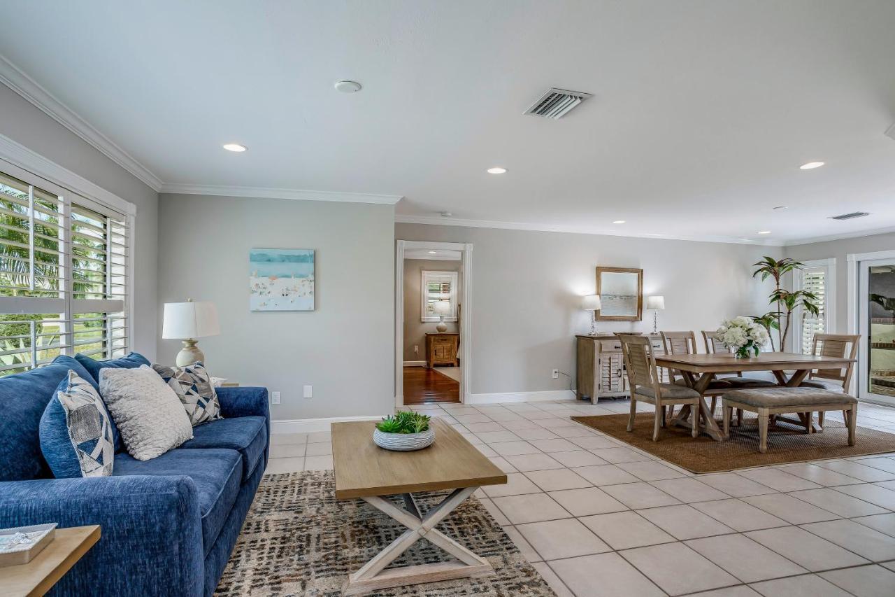 Retreat At The Moorings Naples