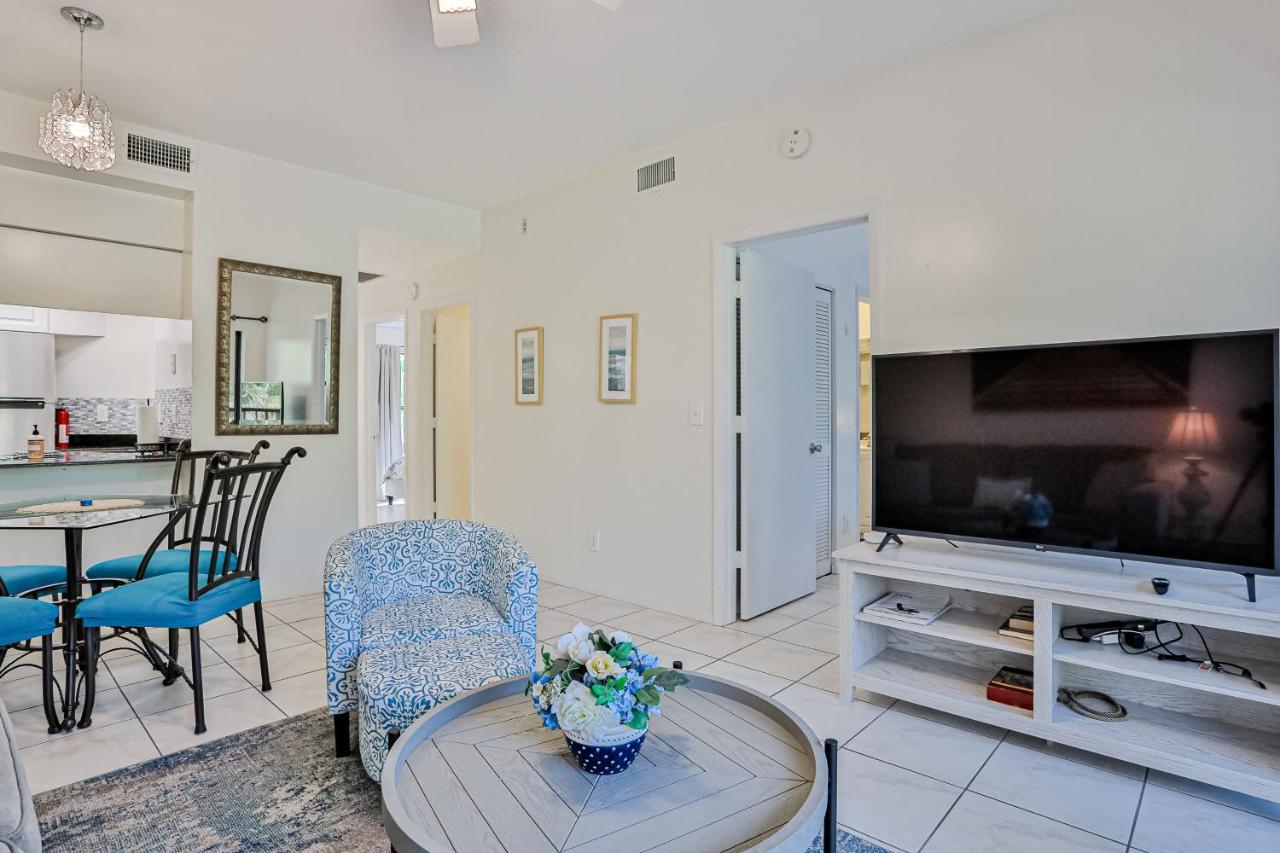 Apartment World Tennis Club 725 Naples