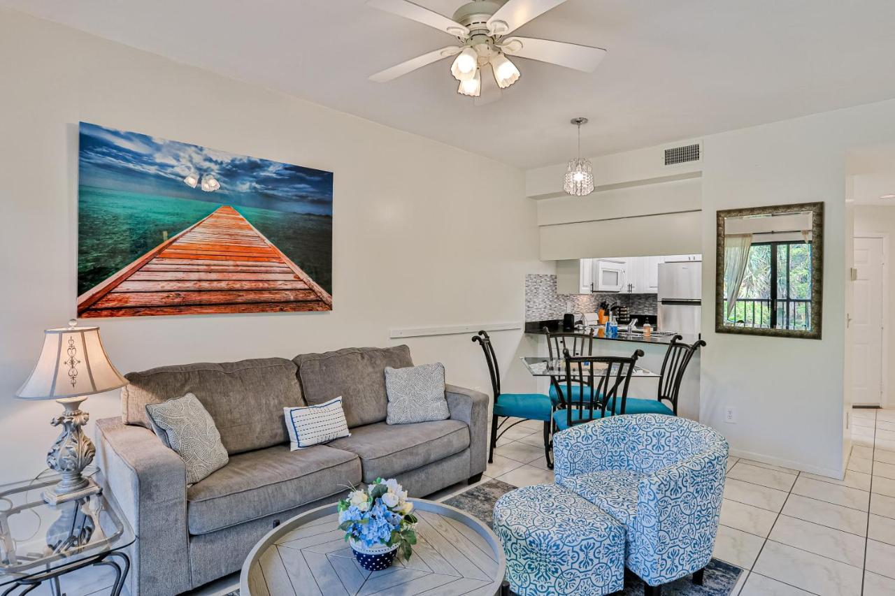 World Tennis Club 725 Apartment Naples