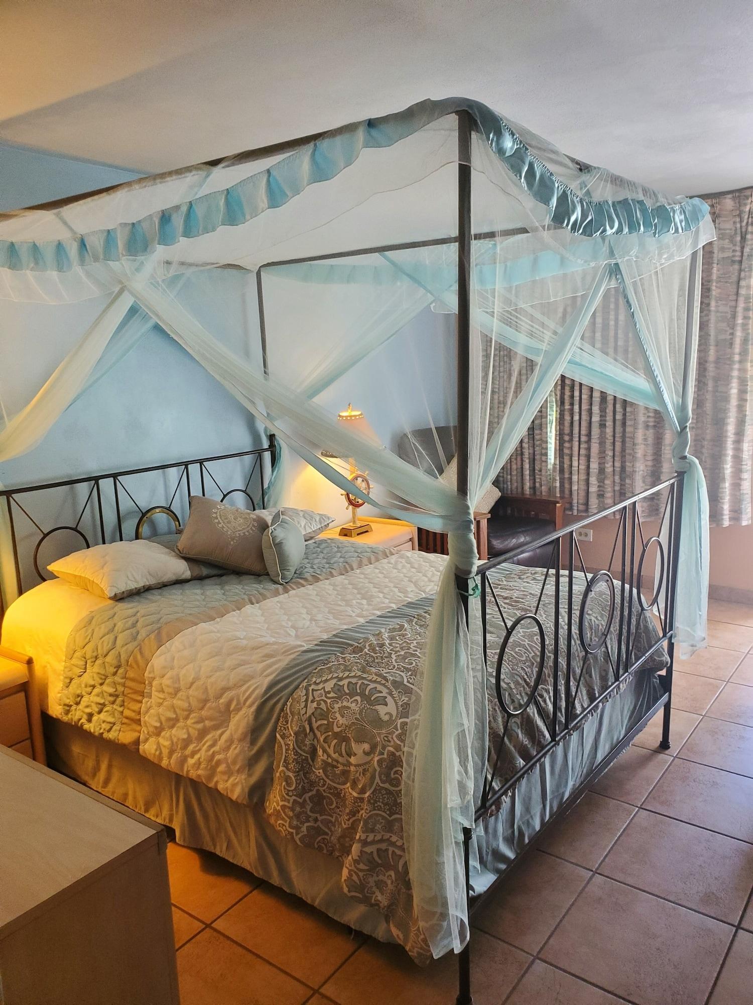 Contys Hotel Naples Manor