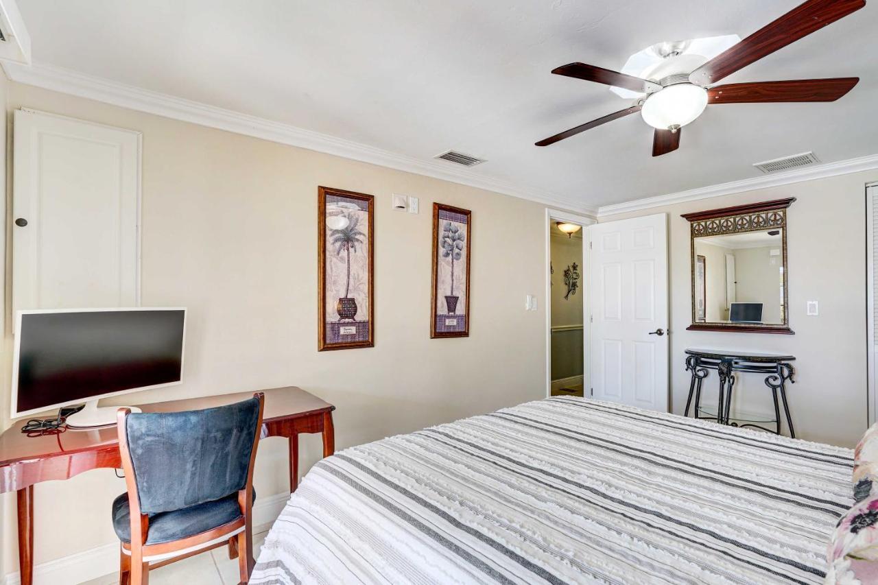 Holiday home Breezy With Private Outdoor Pool! *
