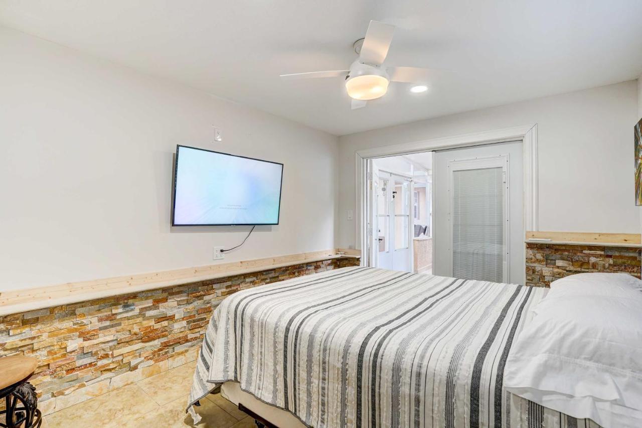 Holiday home Breezy With Private Outdoor Pool! *