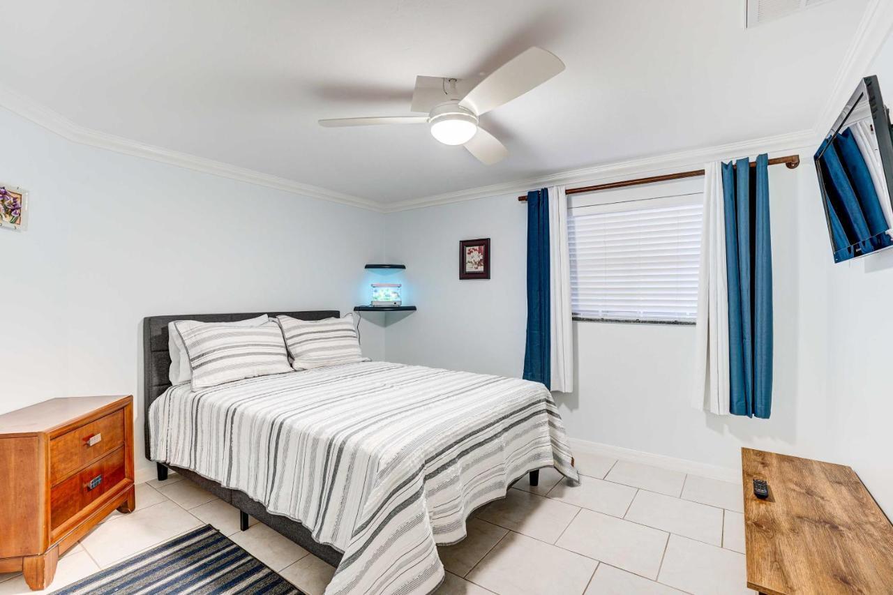 Holiday home Breezy With Private Outdoor Pool!