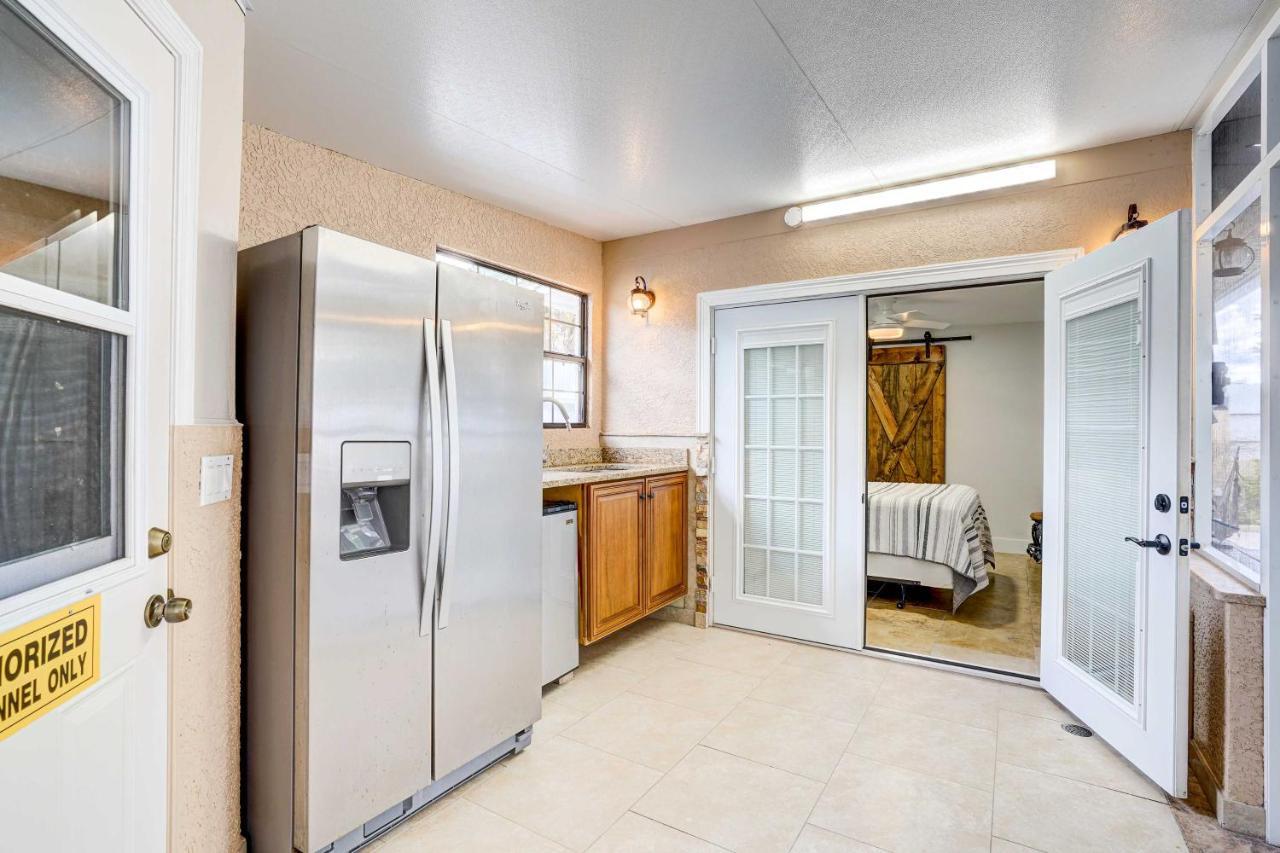 Breezy With Private Outdoor Pool! Holiday home