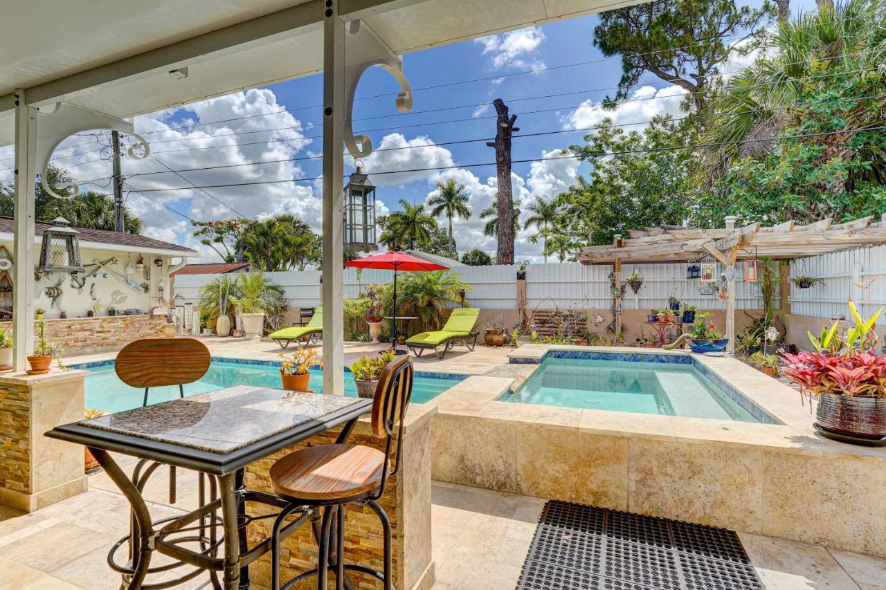 Breezy With Private Outdoor Pool! * Naples