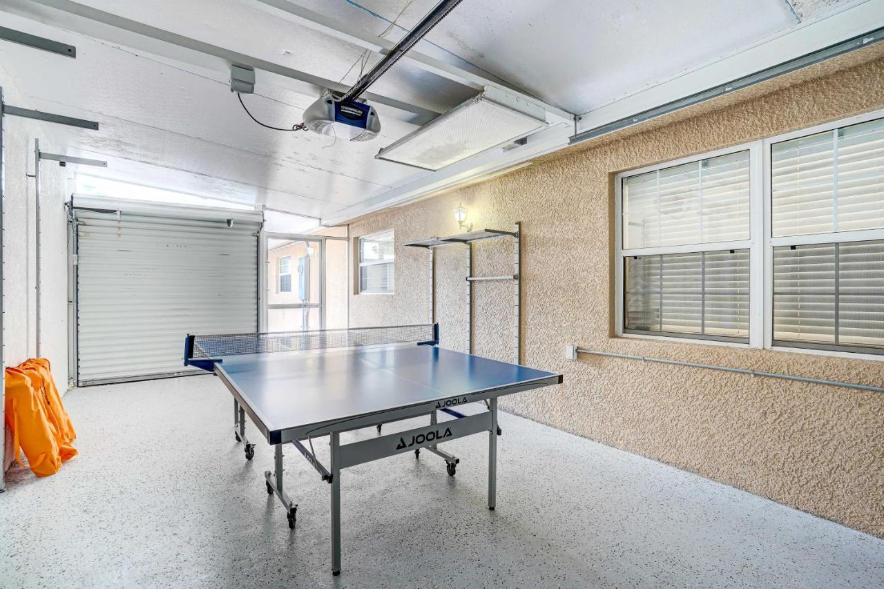 Breezy With Private Outdoor Pool! * Naples