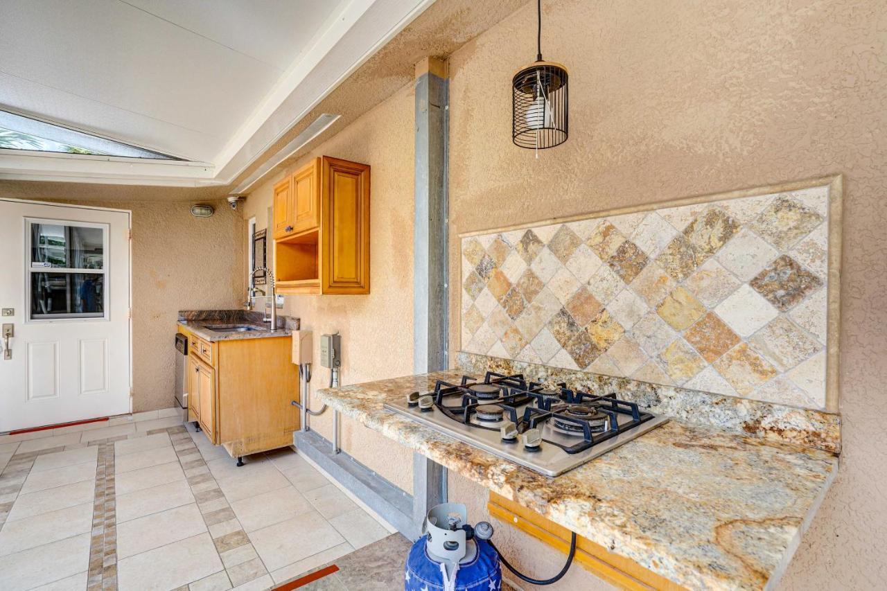 Breezy With Private Outdoor Pool! *