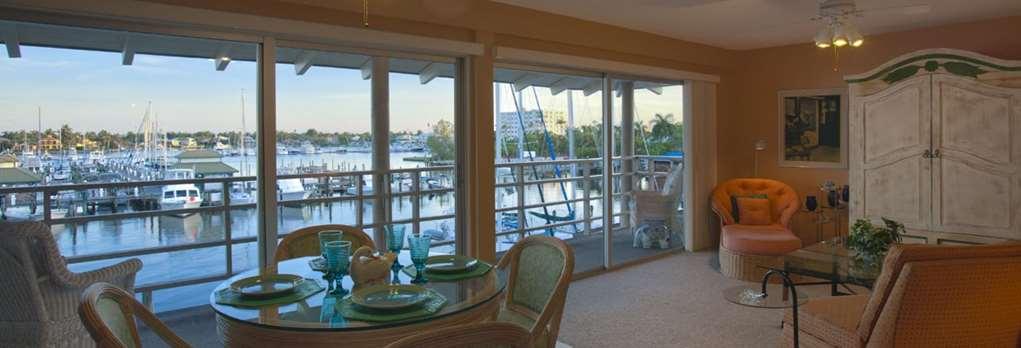Cove On Bay Hotel Naples