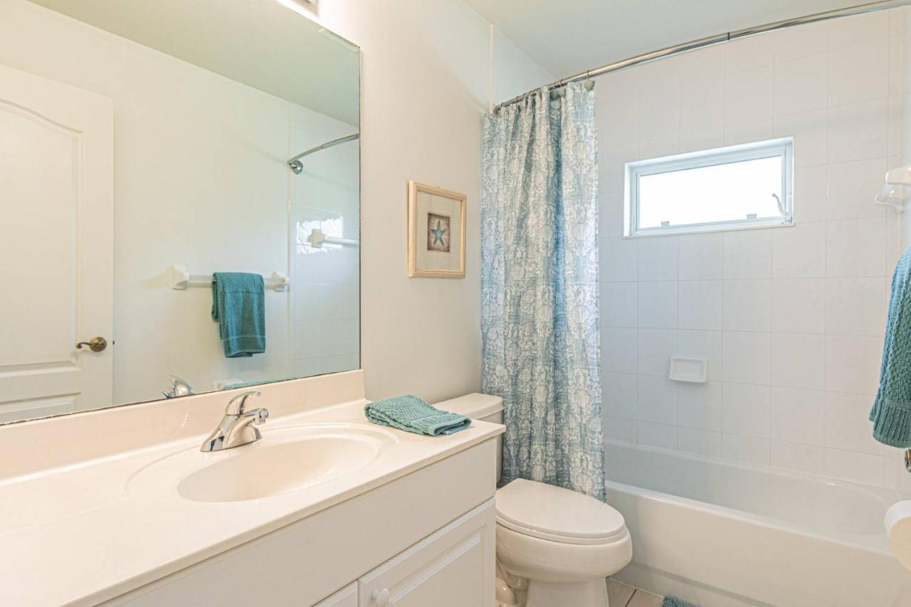 Briarwood-tivoli Ct * Naples