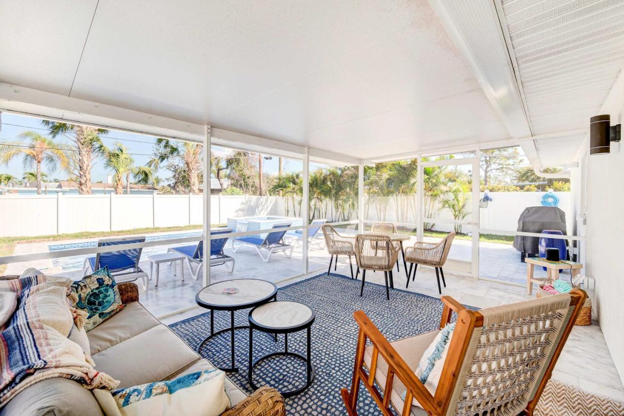 Vacation Private Pool And Hot Tub! Holiday home Naples