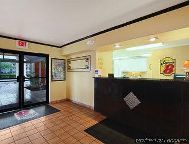 Super 8 By Wyndham Hotel
