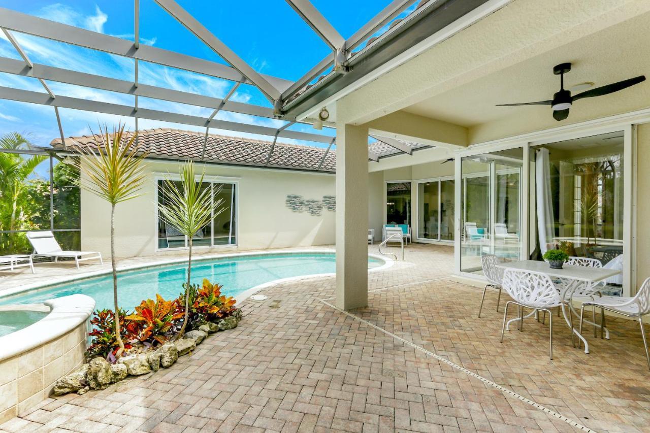 Modern W Screened Pool, Hot Tub, & Comm Amenities! * Naples
