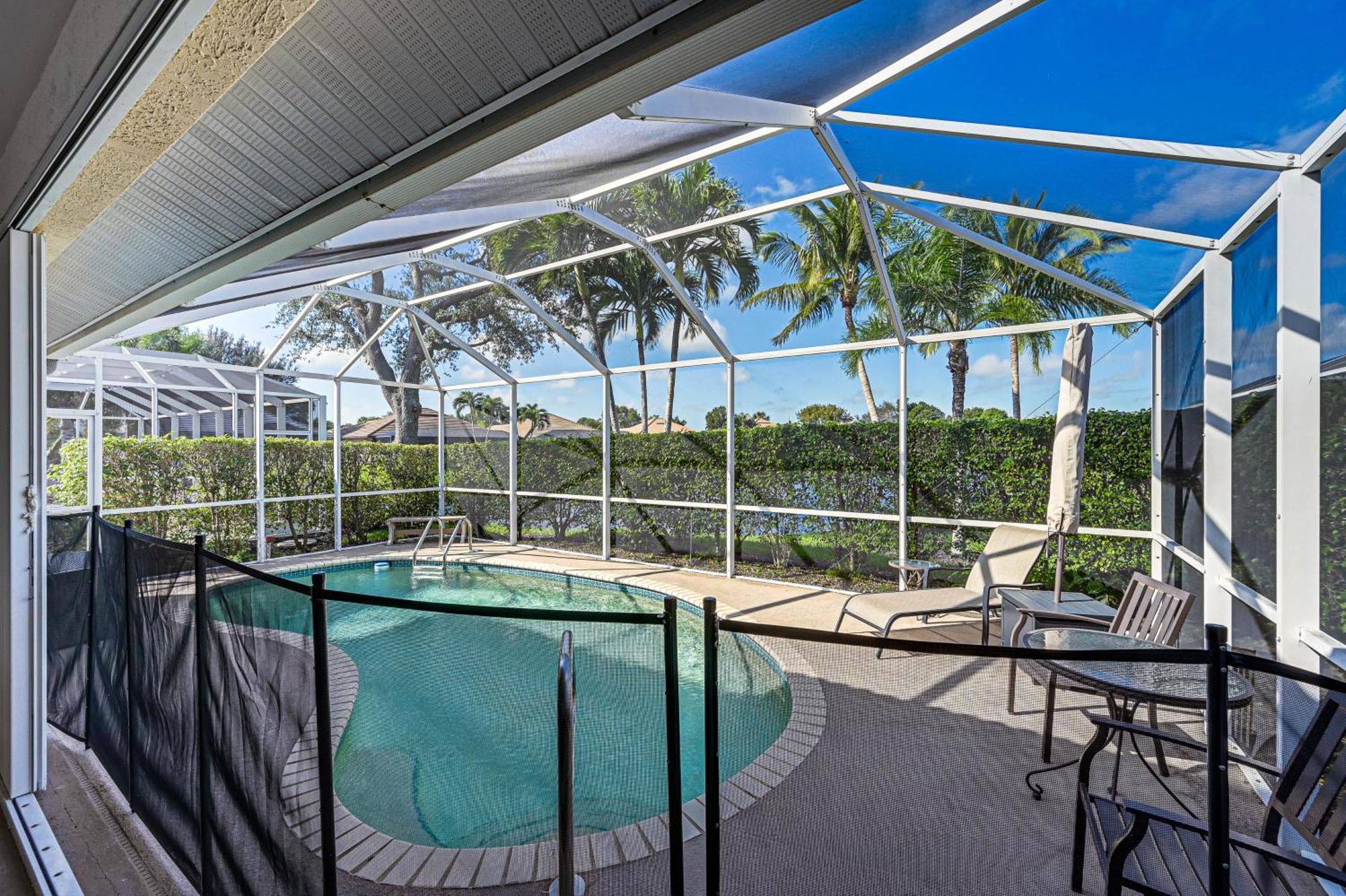 Vacation With Heated Private Pool Naples