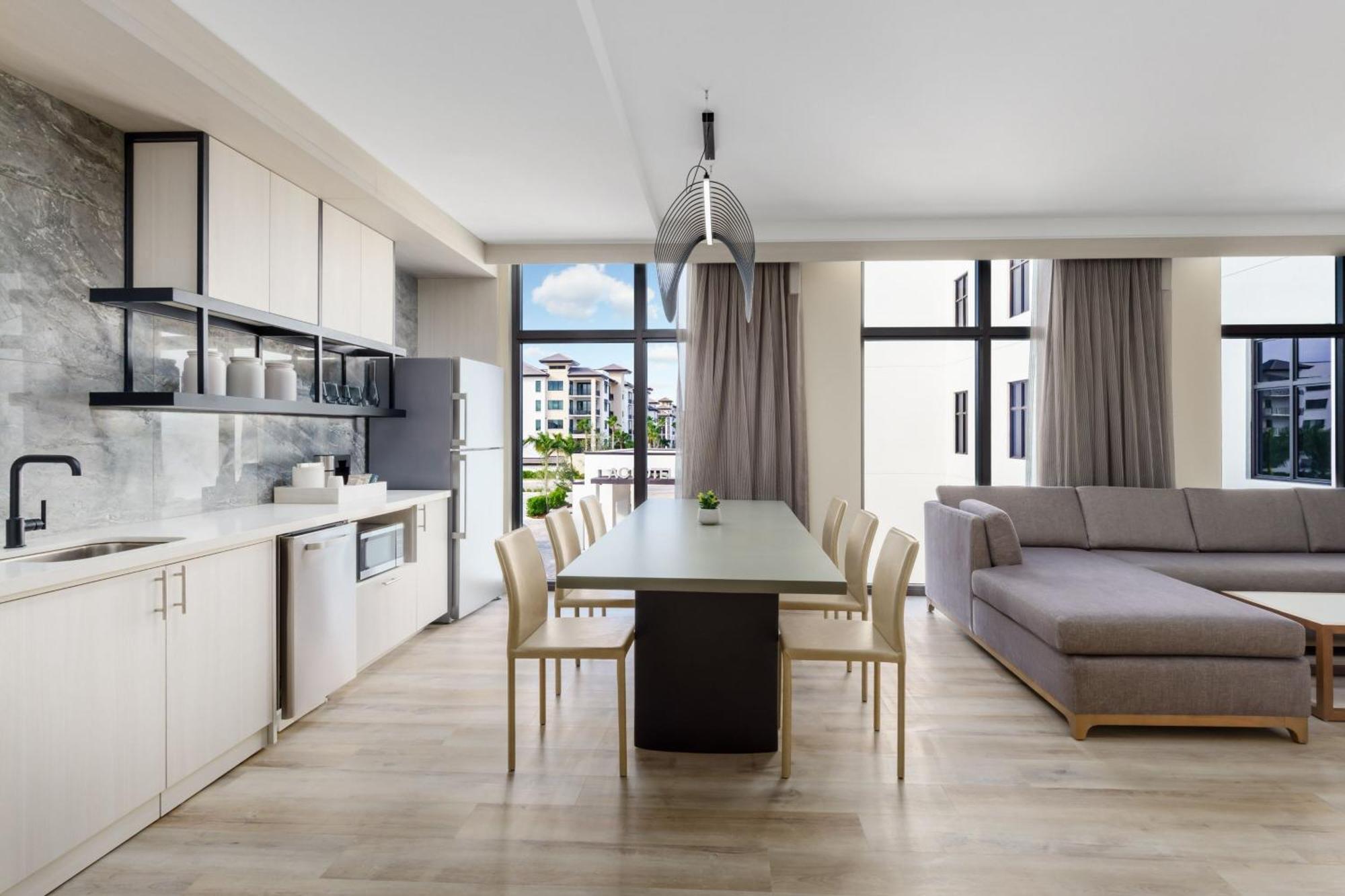 Ac By Marriott 5th Avenue Hotel Naples
