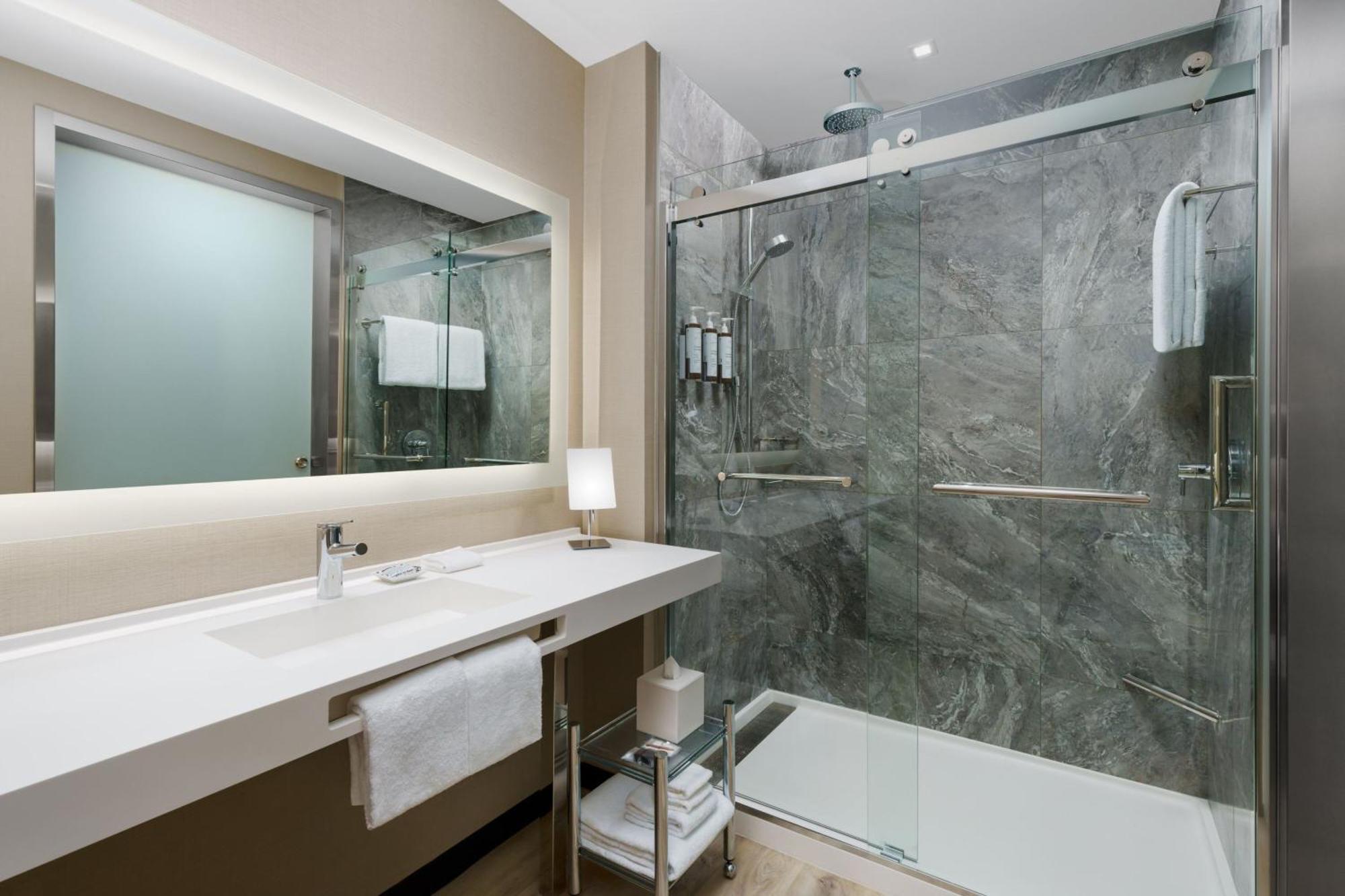 Ac By Marriott 5th Avenue Hotel Naples