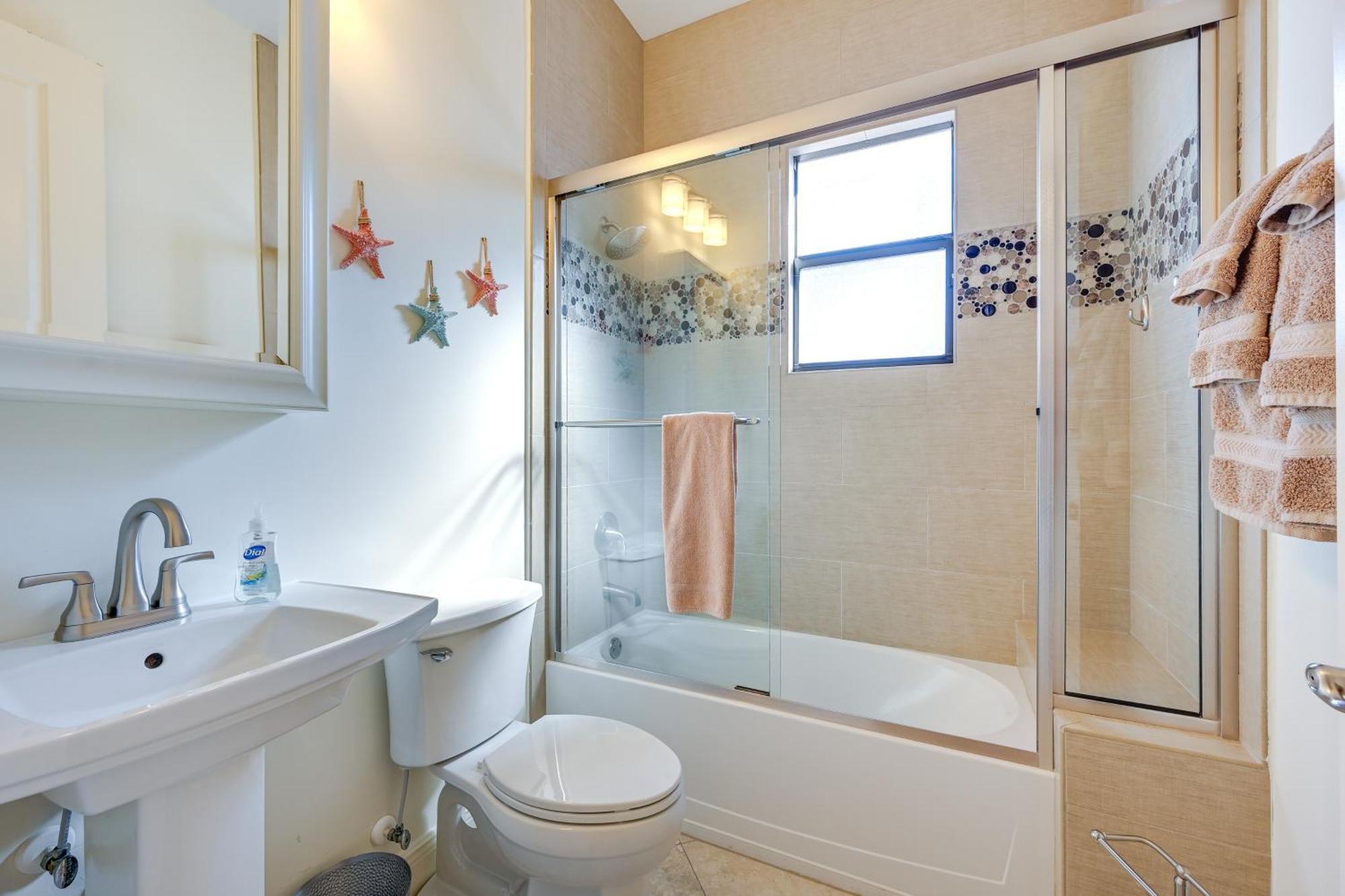 Chic Retreat With Private Heated Pool And Lanai