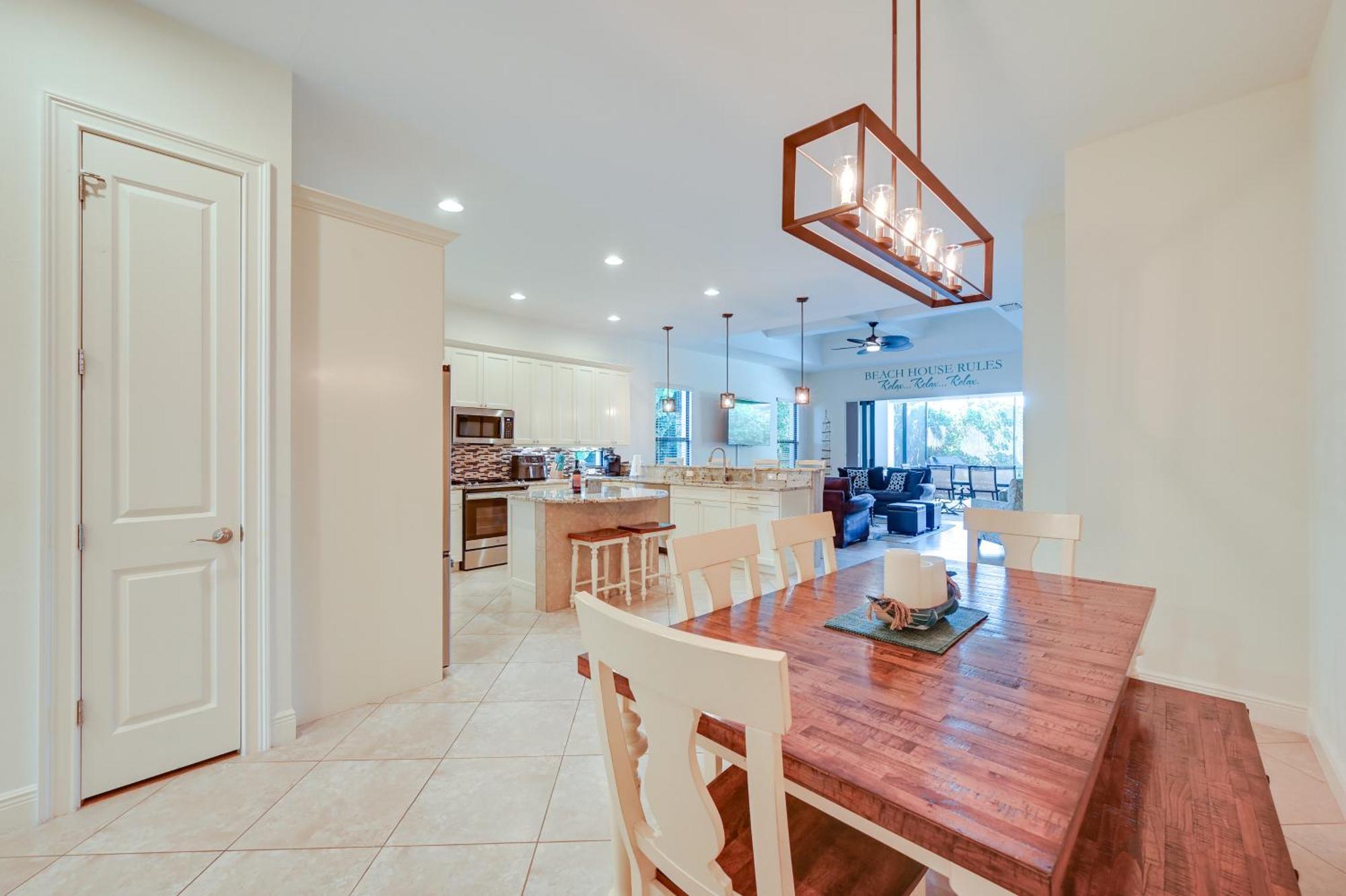 Chic Retreat With Private Heated Pool And Lanai Holiday home