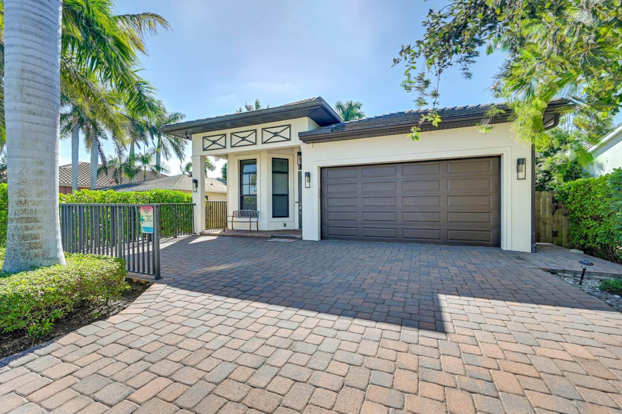 Chic Retreat With Private Heated Pool And Lanai
