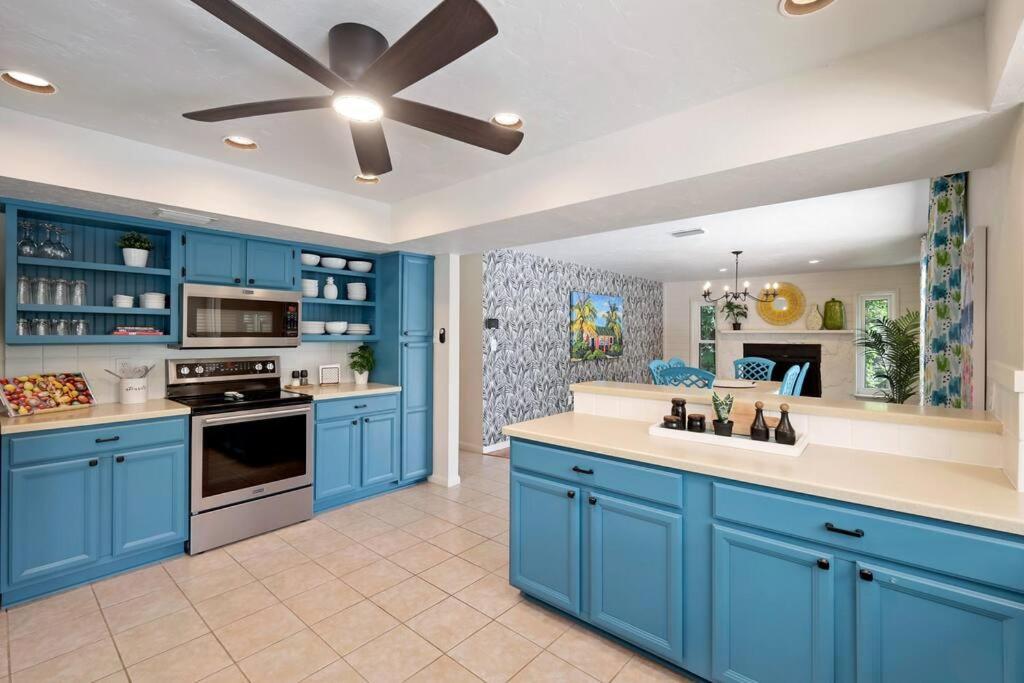 Serenity In Paradise! Heated Pool 10 Min To Beach!