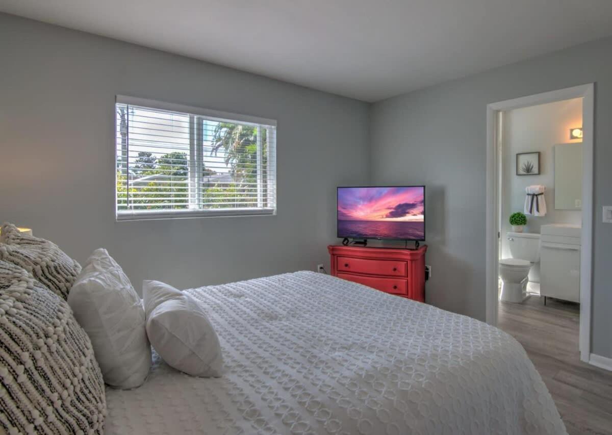 Holiday home Newly Refurbished Park With A Heated Pool