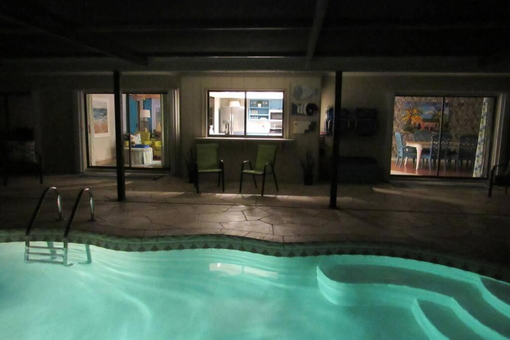 Serenity In Paradise! Heated Pool 10 Min To Beach! Holiday home