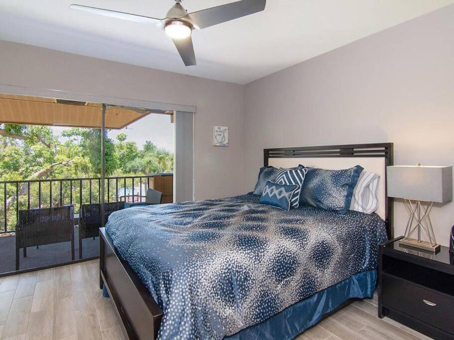 Apartment Park Shore Modern Floor 2 Bed 2 Bath *