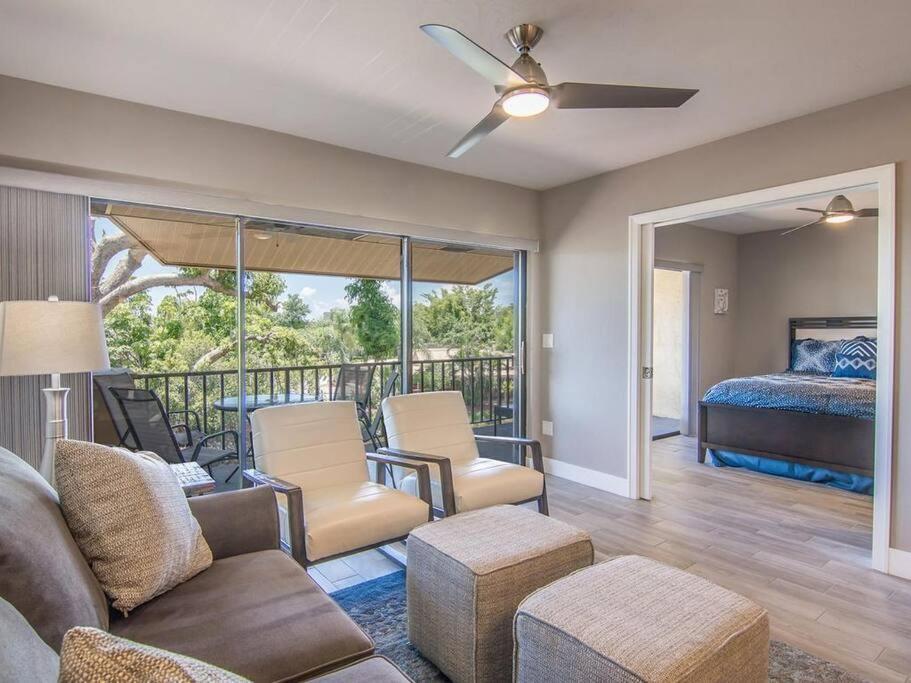 Park Shore Modern Floor 2 Bed 2 Bath Naples