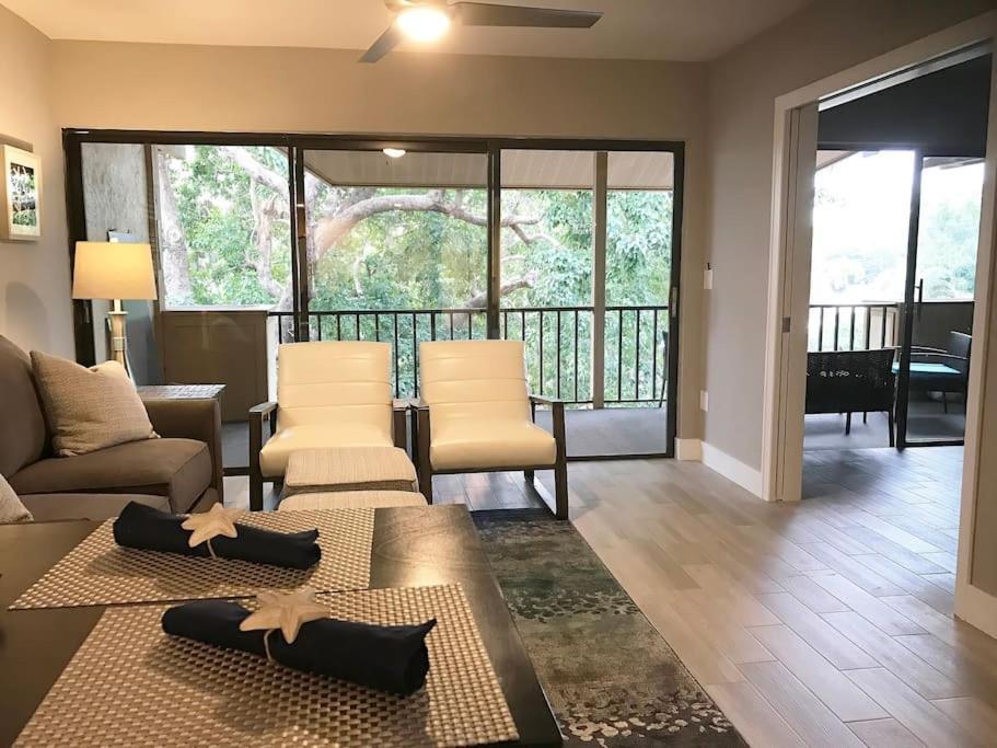 Park Shore Modern Floor 2 Bed 2 Bath