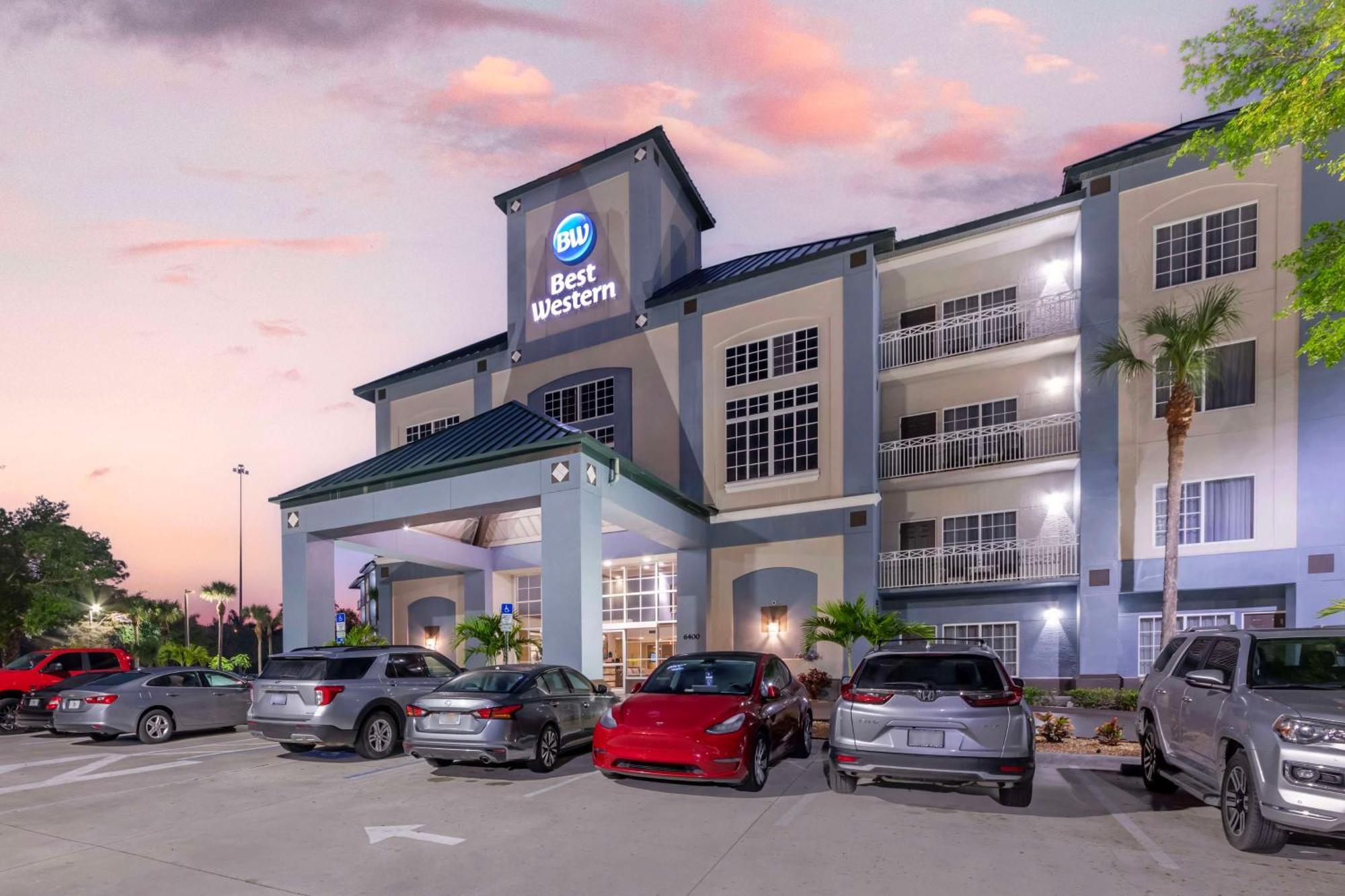 Western Plaza Hotel