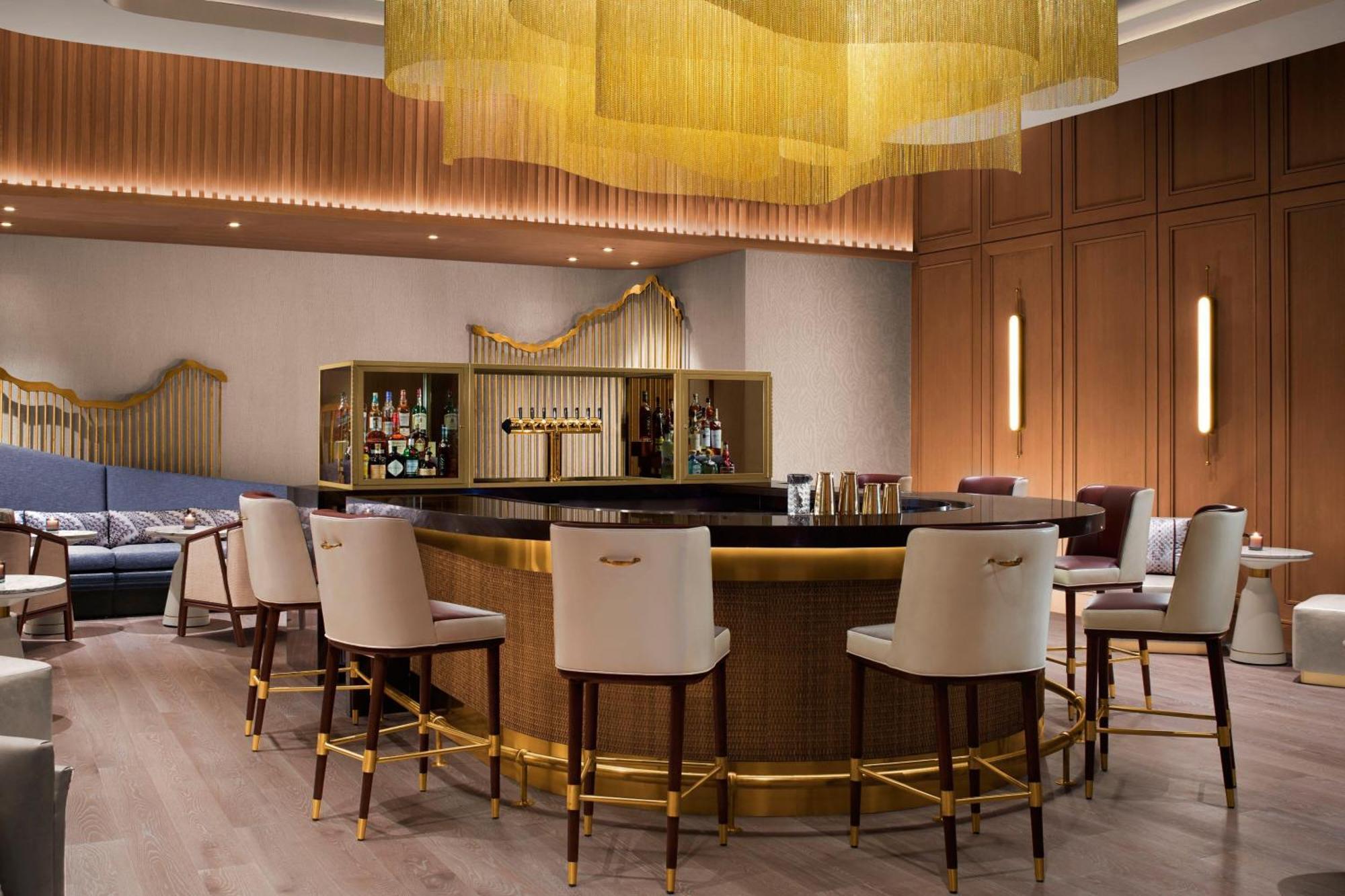 The Ritz-carlton
